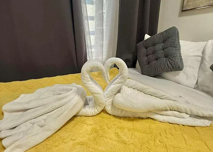 Hidden In Comfy Luxe Moa Pasay * Manila